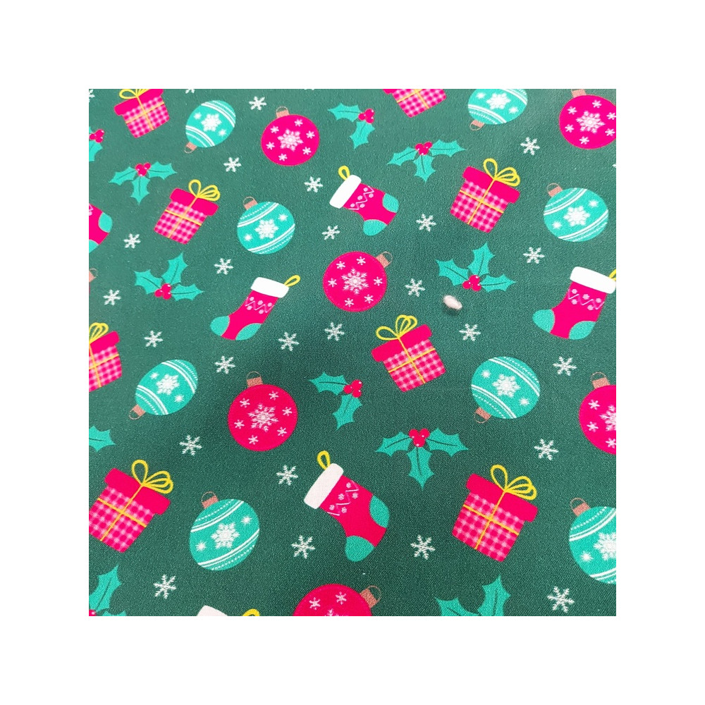 Tissu coton imprimé chaussettes de Noël coloris vert