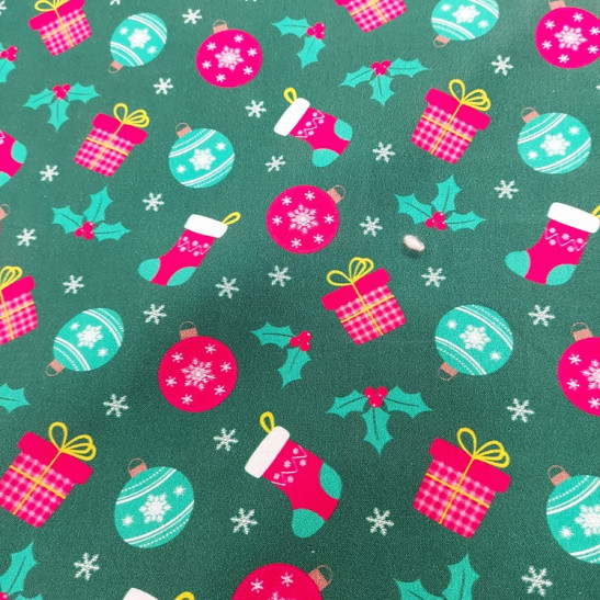 Tissu coton imprimé chaussettes de Noël coloris vert
